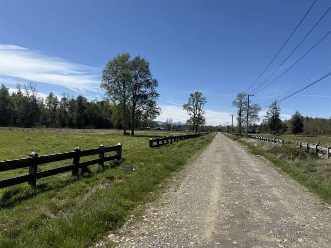 PARCELA Camino Villarrica-Freire Km.5,3 Sector Chucauco