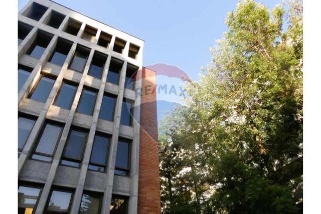 Remodelada, luminosa, metro pedro de valdivia.