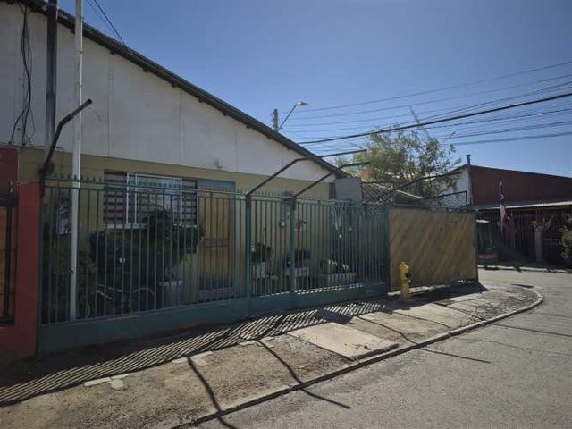 CASA Villa Aires Cordillera, Calle Larga