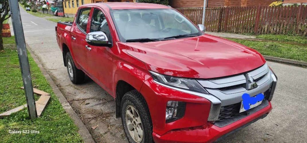 Camioneta Mitsubishi