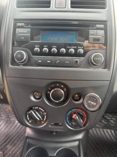 Nissan Versa sence 2015 automático