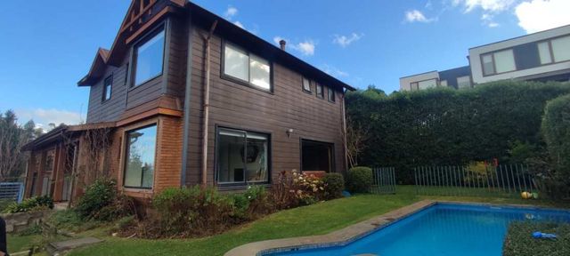 EXCLUSIVA PROPIEDAD EN VENTA, IDAHUE