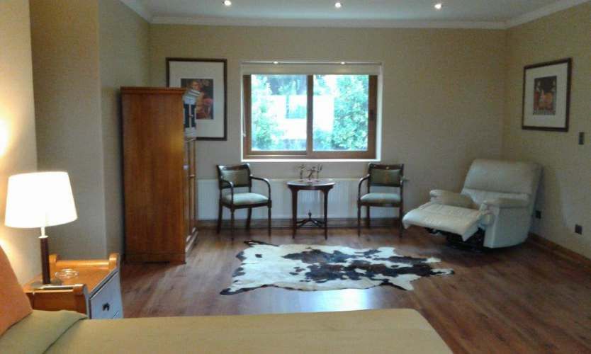 A SOLO 1 HORA DE SANTIAGO ESPECTACULAR CASA CAMPO