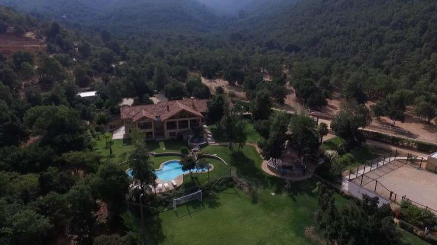 A SOLO 1 HORA DE SANTIAGO ESPECTACULAR CASA CAMPO