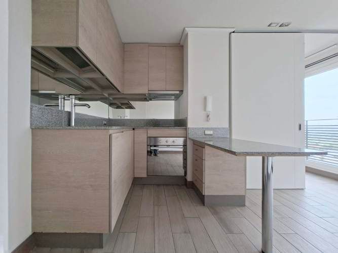 Av. Américo Vespucio (1 Est /1 Bod) [361-1]