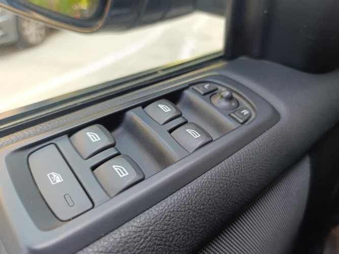 LAND ROVER DISCOVERY 2017