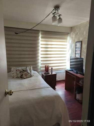 ARRIENDO PIEZA A PASOS DEL METRO LOS DOMINICOS PARA PERSONAS QUE TRABAJEN