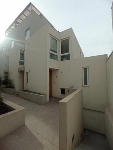 Casa SE VENDE CASA TIPO TOWNHOUSE EN CONDOMINIO (CÓD. 544)