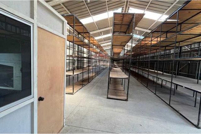 Se arrienda bodega 330 m2 ex iansa linares