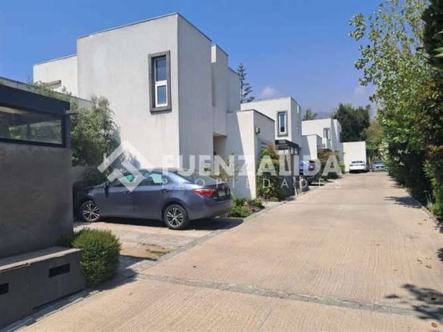 CASA Valenzuela Puelma, La reina Alta, Santiago RM