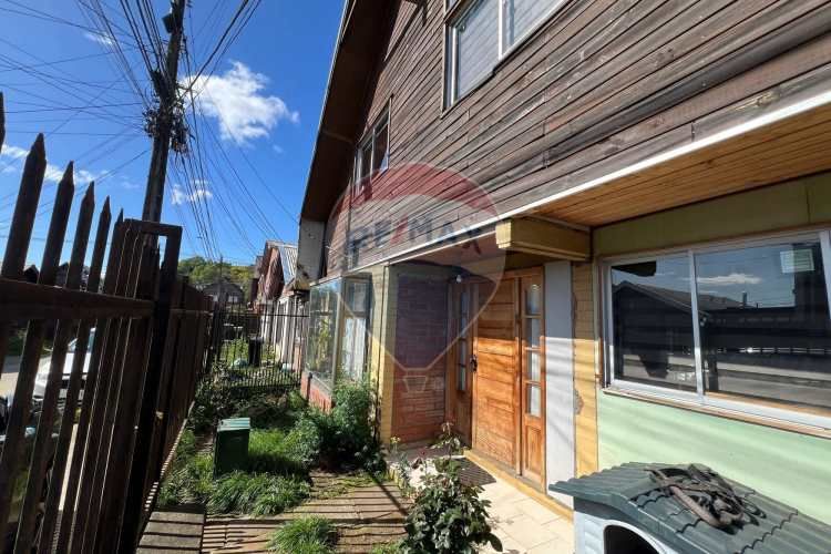 Casa de 2 pisos, 112m2, 5d/2b