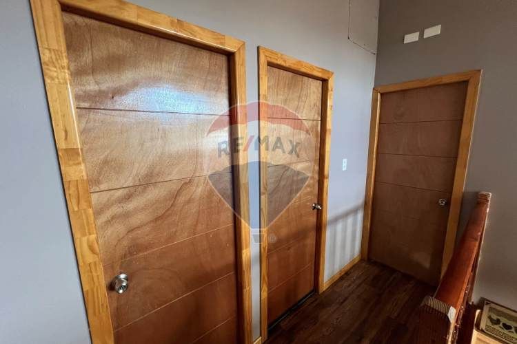 Casa de 2 pisos, 112m2, 5d/2b