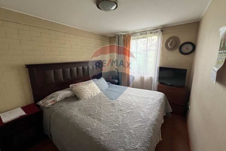 Casa de 2 pisos, 112m2, 5d/2b