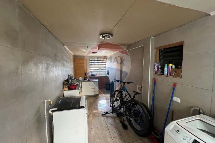 Casa de 2 pisos, 112m2, 5d/2b