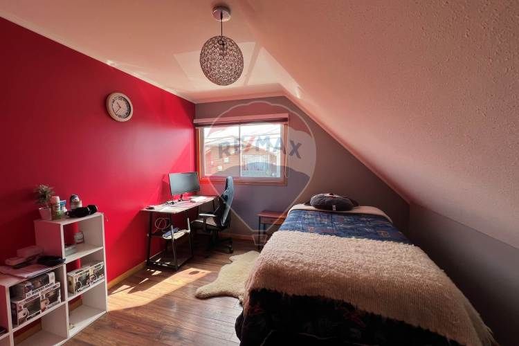 Casa de 2 pisos, 112m2, 5d/2b