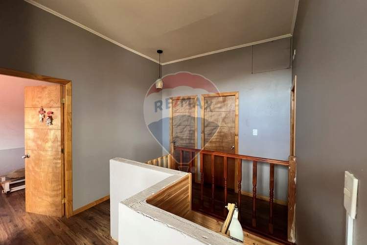 Casa de 2 pisos, 112m2, 5d/2b