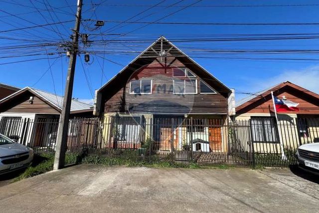 Casa de 2 pisos, 112m2, 5d/2b