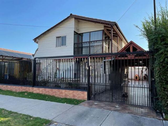 CASA alameda oriente / santa amalia