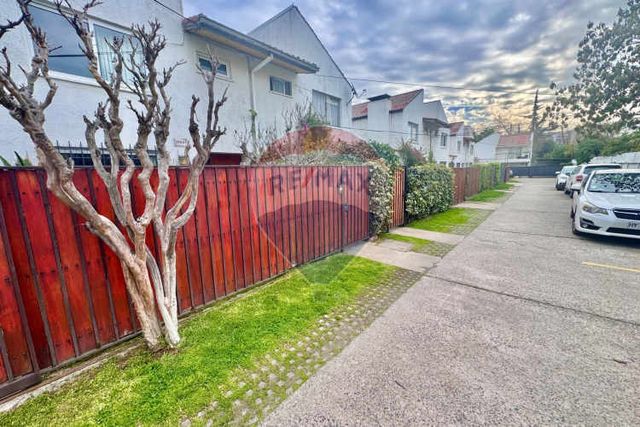 Casa en pasaje cerrado, 4d y 3b, las condes