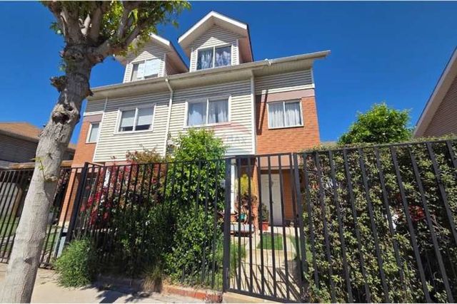 Amplia casa de 4d+3b en pte alto ciudad del sol