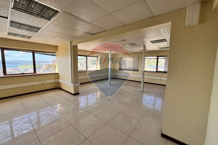 Oficina en venta edificio don cristóbal talcahuano