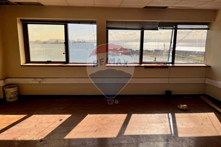 Oficina en venta edificio don cristóbal talcahuano