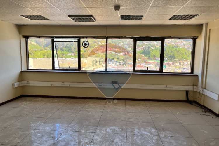 Oficina en venta edificio don cristóbal talcahuano