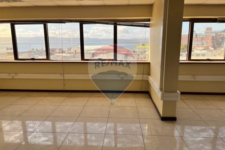Oficina en venta edificio don cristóbal talcahuano