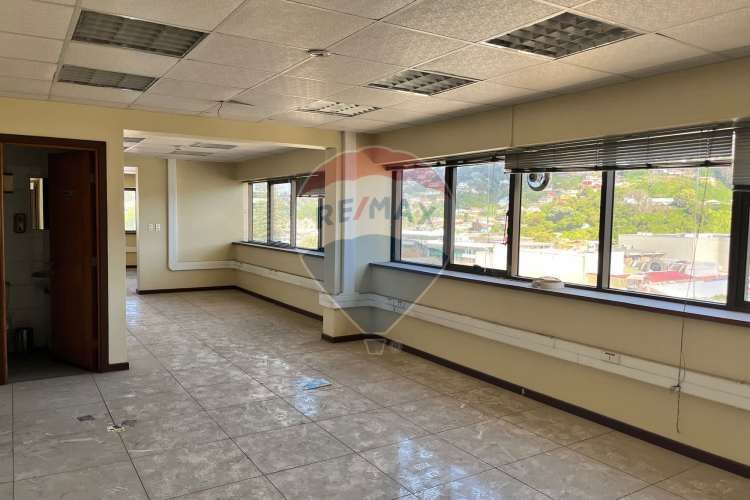 Oficina en venta edificio don cristóbal talcahuano