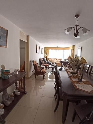 VENTA HERMOSO DEPARTAMENTO SECTOR AV BRASIL