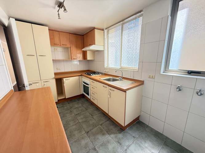 PISO BAJO EXCELENTE UBICACIÓN 3D+2B+1E+1BOD (122523)