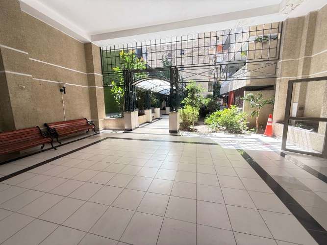 PISO BAJO EXCELENTE UBICACIÓN 3D+2B+1E+1BOD (122523)