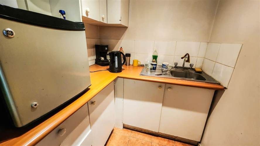 Oficina De 770/1710 M2 En Arriendo En Macul