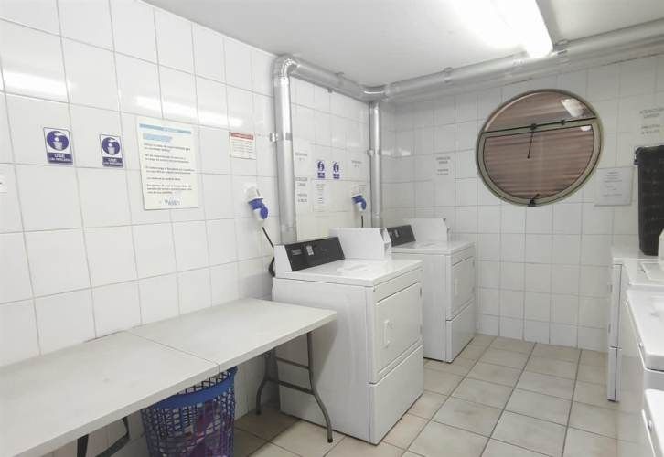 Ambplio Departamento Arriendo De 2 Dorm. En Santiago