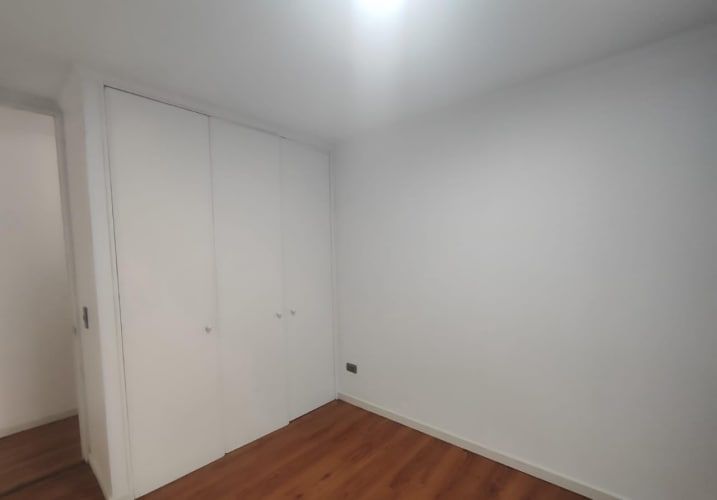 Ambplio Departamento Arriendo De 2 Dorm. En Santiago