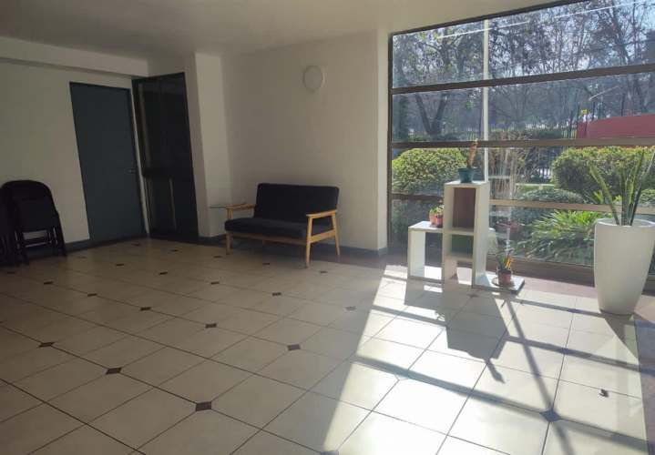 Ambplio Departamento Arriendo De 2 Dorm. En Santiago