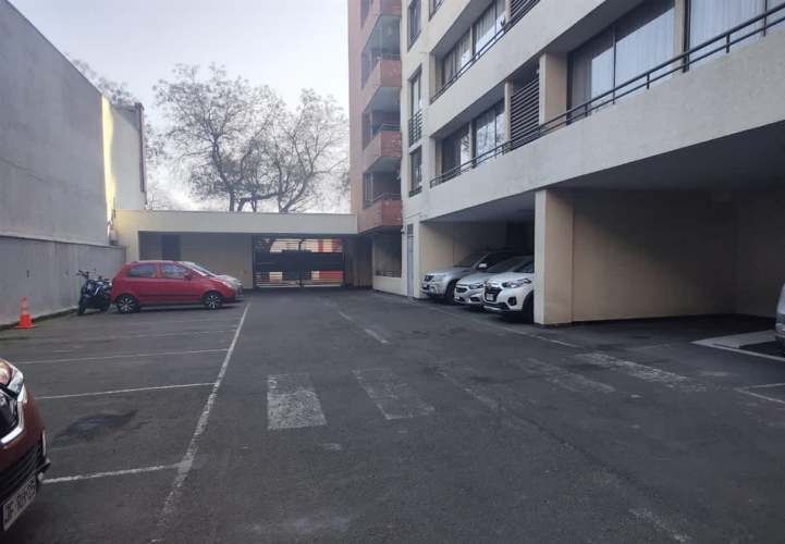 Ambplio Departamento Arriendo De 2 Dorm. En Santiago