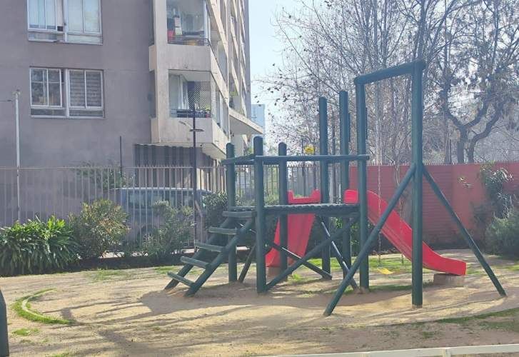 Ambplio Departamento Arriendo De 2 Dorm. En Santiago