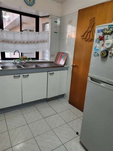 Amplia Casa De Dos Pisos En Arriendo De 5 Dorm. En Concón