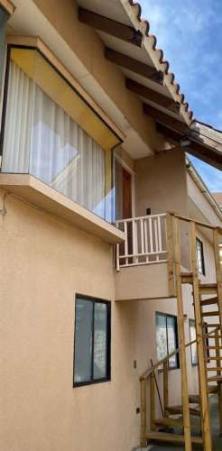 Amplia Casa De Dos Pisos En Arriendo De 5 Dorm. En Concón