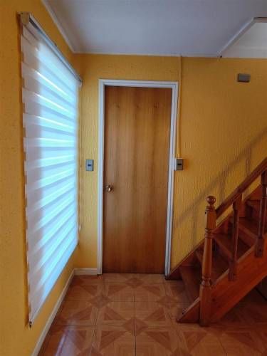 Amplia Casa De Dos Pisos En Arriendo De 5 Dorm. En Concón