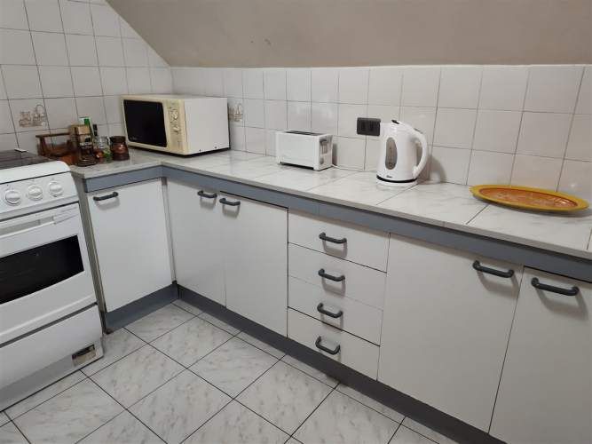 Amplia Casa De Dos Pisos En Arriendo De 5 Dorm. En Concón