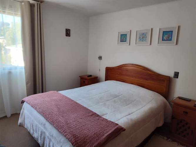 Amplia Casa De Dos Pisos En Arriendo De 5 Dorm. En Concón