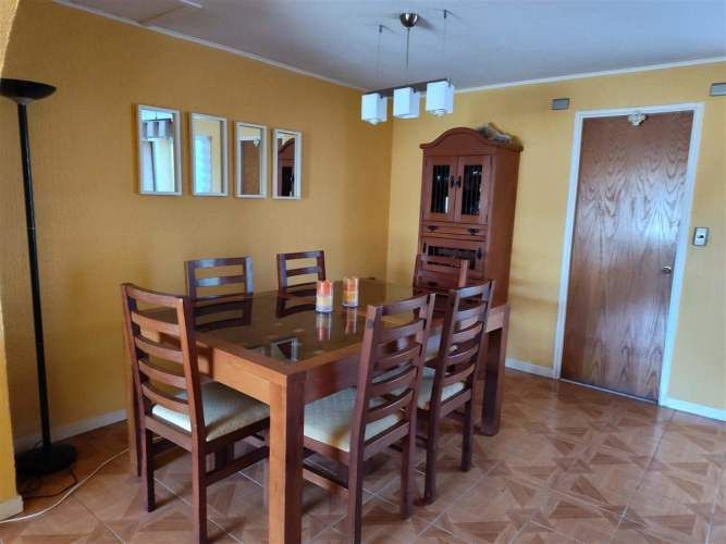 Amplia Casa De Dos Pisos En Arriendo De 5 Dorm. En Concón