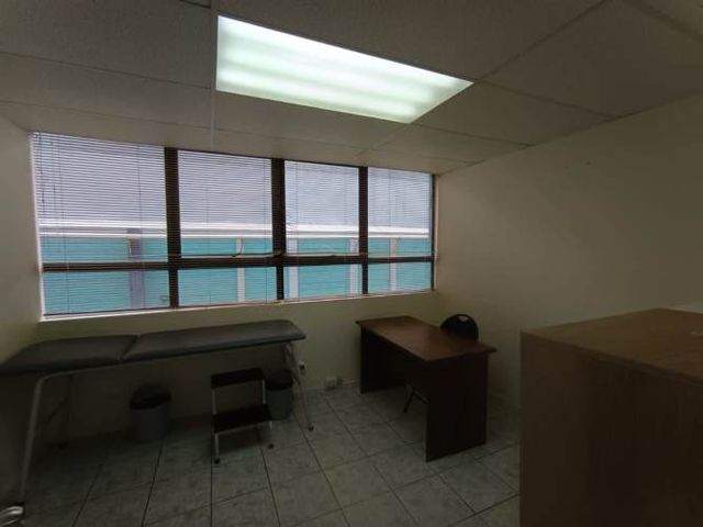 Oficina Con Ubicación Privilegiada En Viña Del Mar