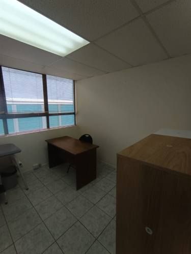 Oficina Con Ubicación Privilegiada En Viña Del Mar