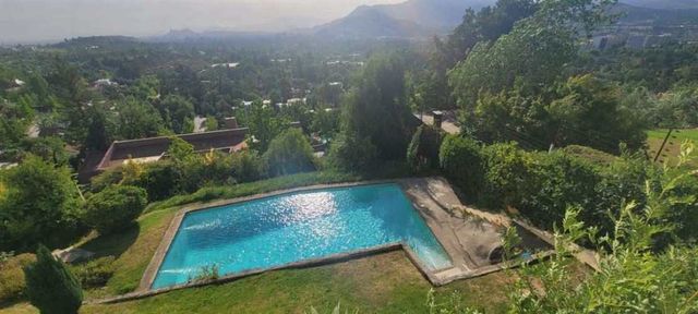 Casa En Venta De 6 Dorm. En Las Condes