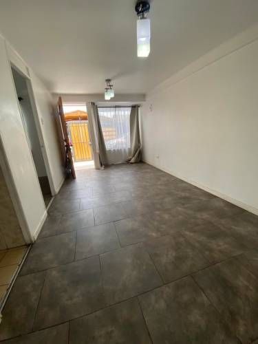 Casa En Venta 3 Dorm. 2 Baños Villa Jardín Versalles, Maipú