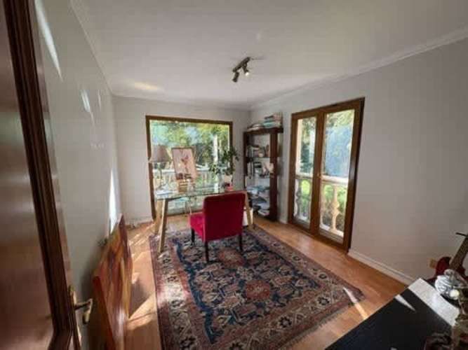 Casa En Venta De 5 Dorm. En Colina