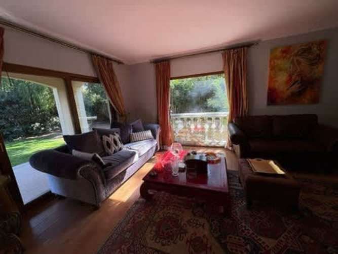 Casa En Venta De 5 Dorm. En Colina